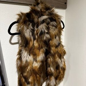 Ci Sono Faux Fur Vest, size medium
